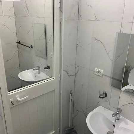 Seaside Toska 호텔 Durrës